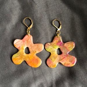 groovy flower earrings